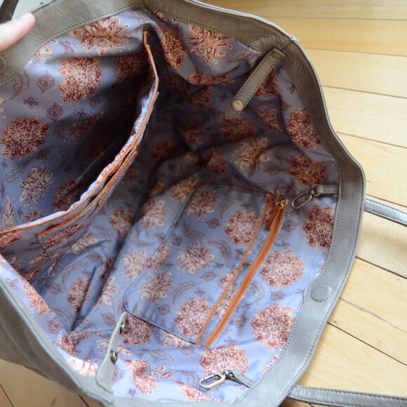 Hobo Kingston Gray Suede Bag - Picture 12 of 16